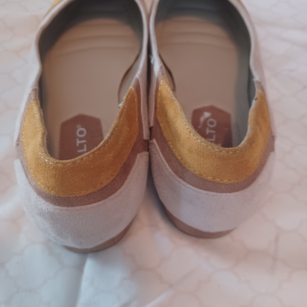 Rialto Adora Color Block Pointed Toe Slip On Ball… - image 3